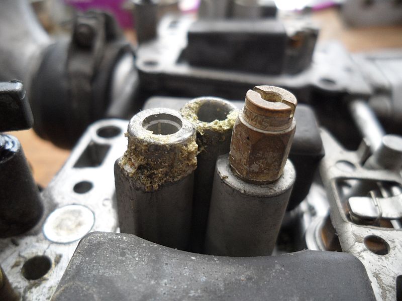 Honda GL1100 carburetor grunge